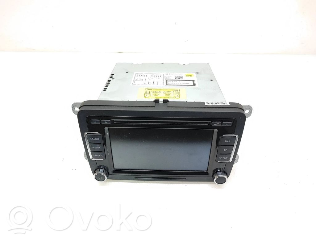Volkswagen PASSAT B7 Panel / Radioodtwarzacz CD/DVD/GPS 