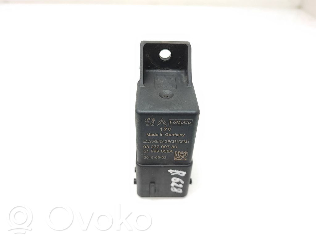 Ford Mondeo MK V Glow plug pre-heat relay 