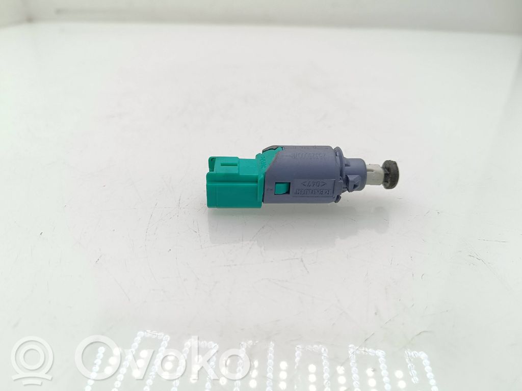 Renault Trafic III (X82) Clutch pedal sensor 