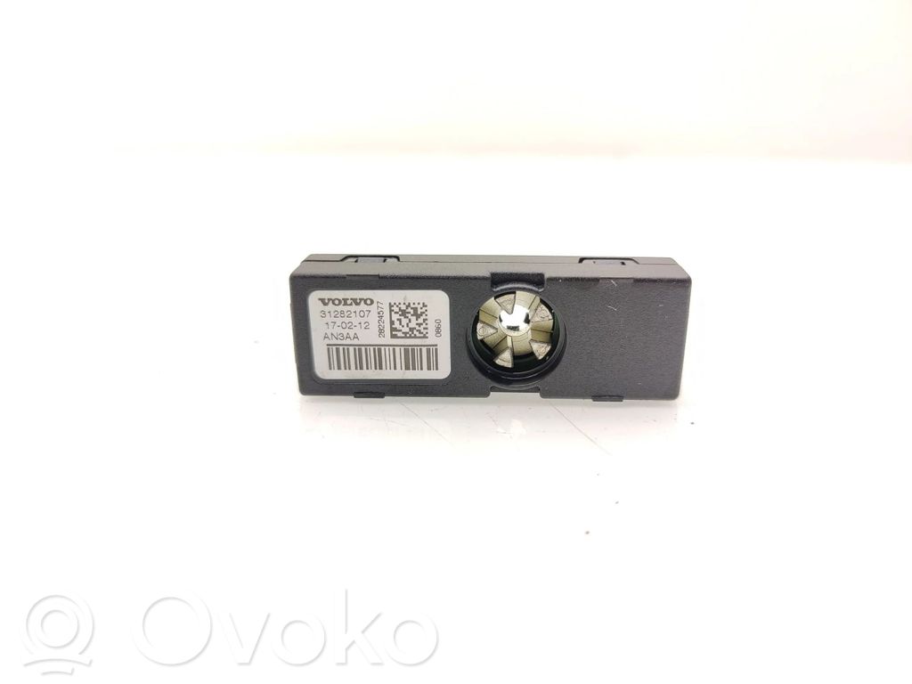Volvo V60 Antenos stiprintuvas 