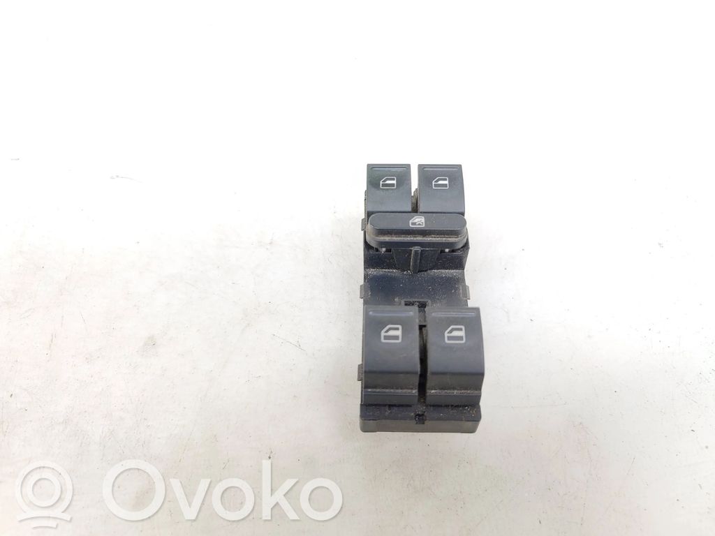 Volkswagen Golf VI Electric window control switch 