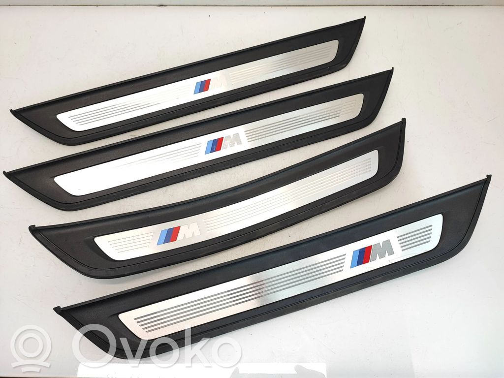 BMW 5 G30 G31 G38 Verkleidung Schweller vorne 