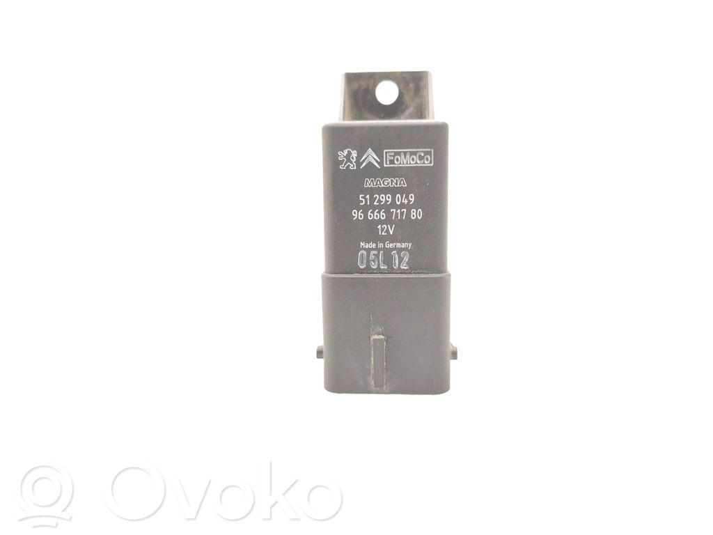 Volvo V40 Glow plug pre-heat relay 