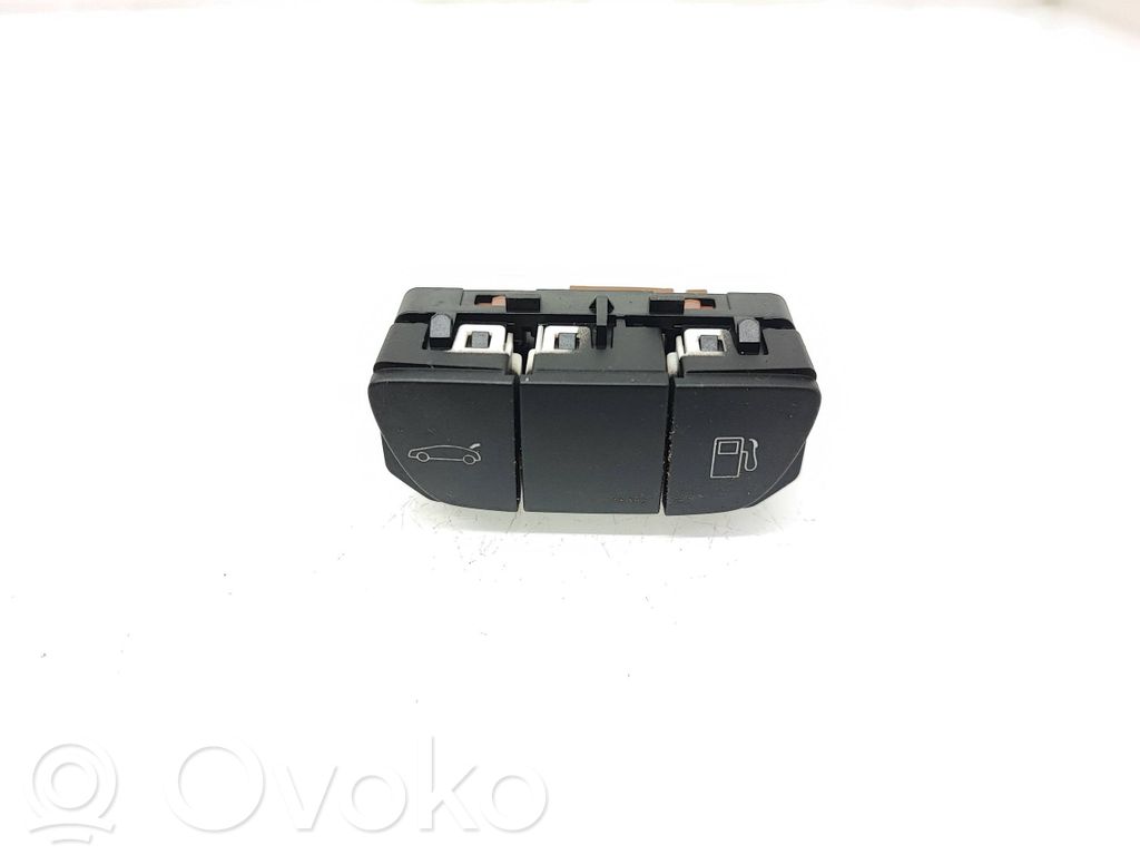 Peugeot 508 Tailgate opening switch 