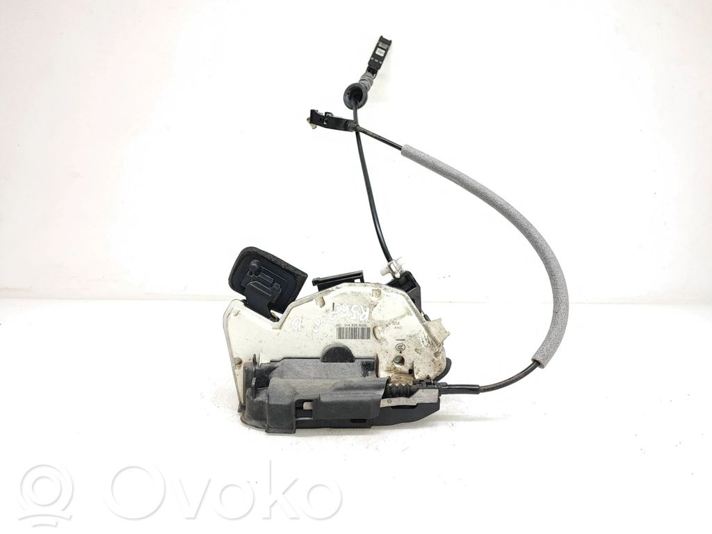 Volkswagen Golf VII Rear door lock 