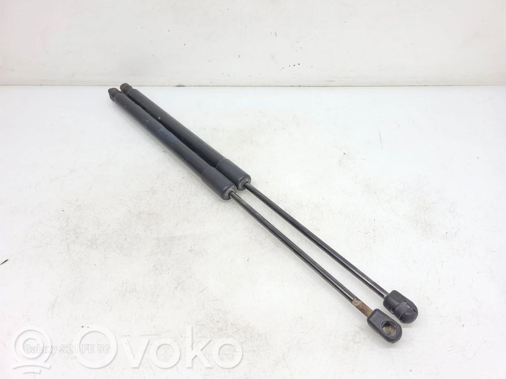 Volkswagen Golf VII Amortyzator klapy tylnej bagażnika 