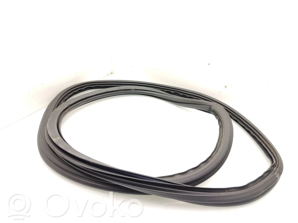 Audi A3 S3 8V Rear door rubber seal (on body) 