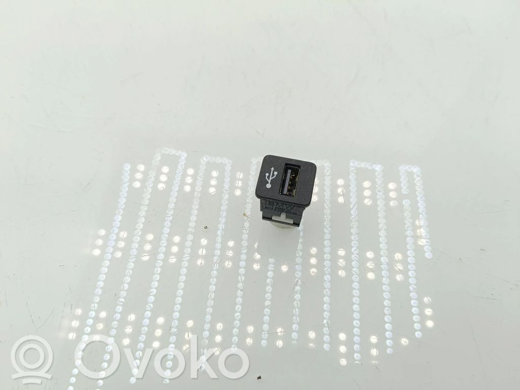 Enchufe conector USB   745580