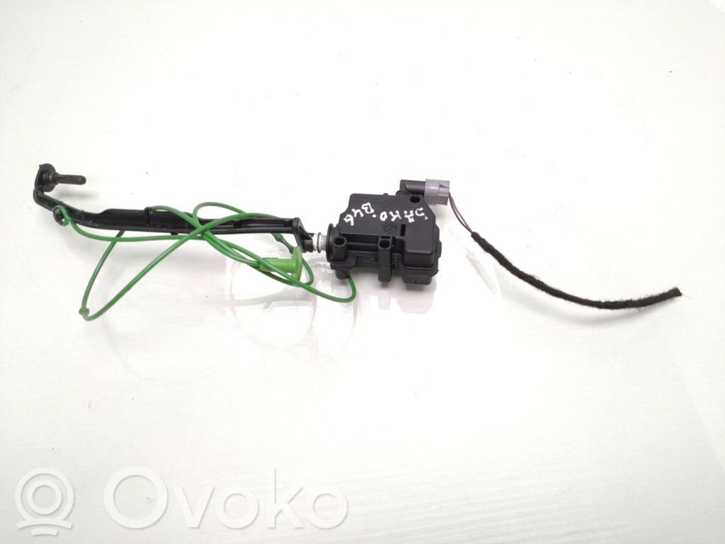 BMW 1 F20 F21 Fuel tank cap lock motor 