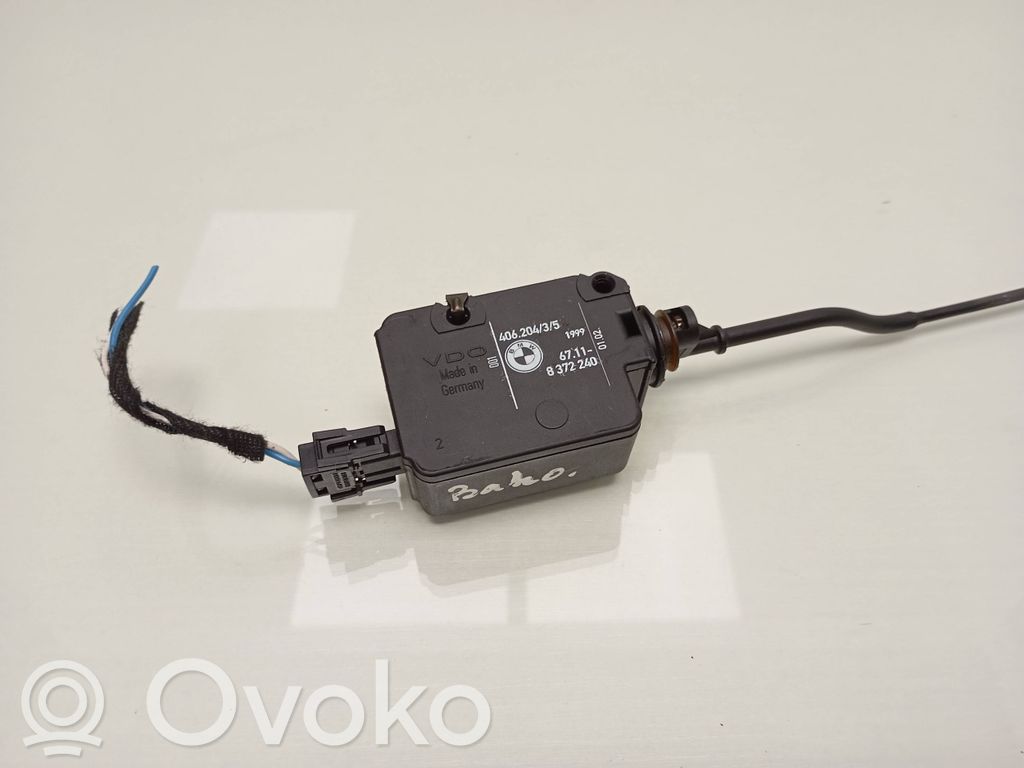 BMW 3 E46 Degalų bako dangtelio spynos varikliukas 