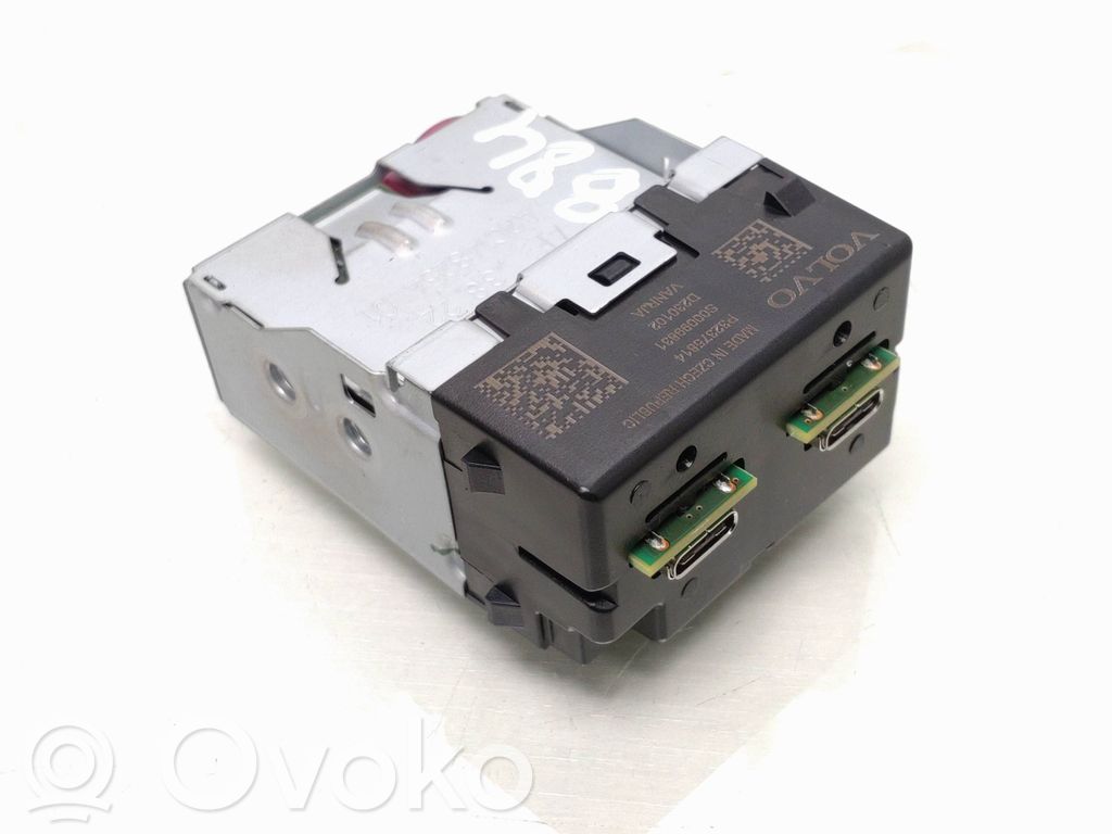 Polestar 2 Connecteur/prise USB 