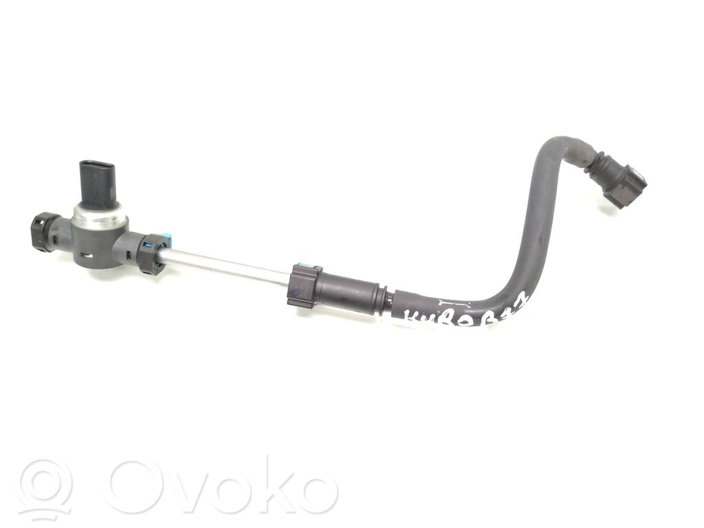 Volvo V40 Fuel pressure sensor 