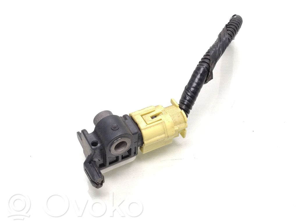Nissan Juke I F15 Airbagsensor Crashsensor Drucksensor 