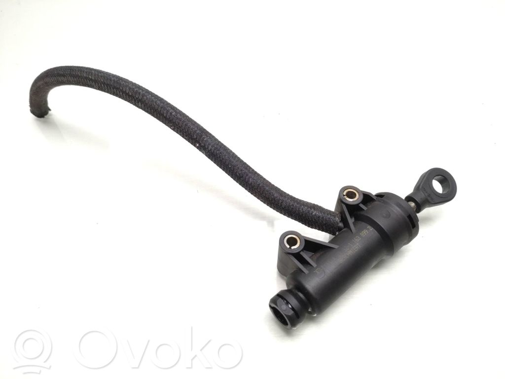 BMW 3 E46 Clutch slave cylinder 
