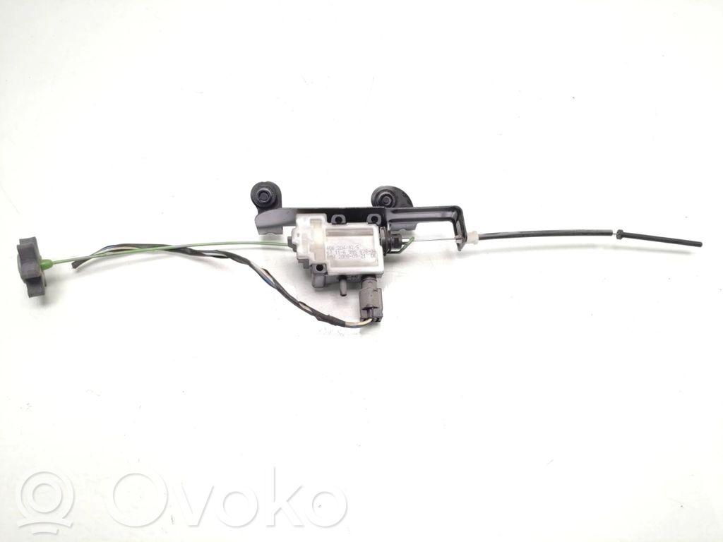 BMW 5 E60 E61 Fuel tank cap lock motor 