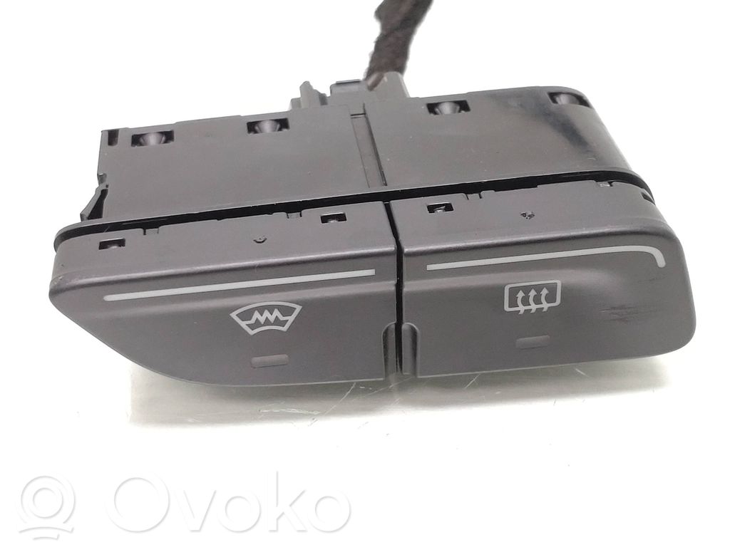 Ford Focus Windscreen/window heater switch 
