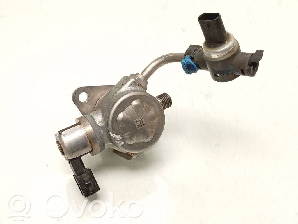 Volvo V40 Fuel injection high pressure pump 