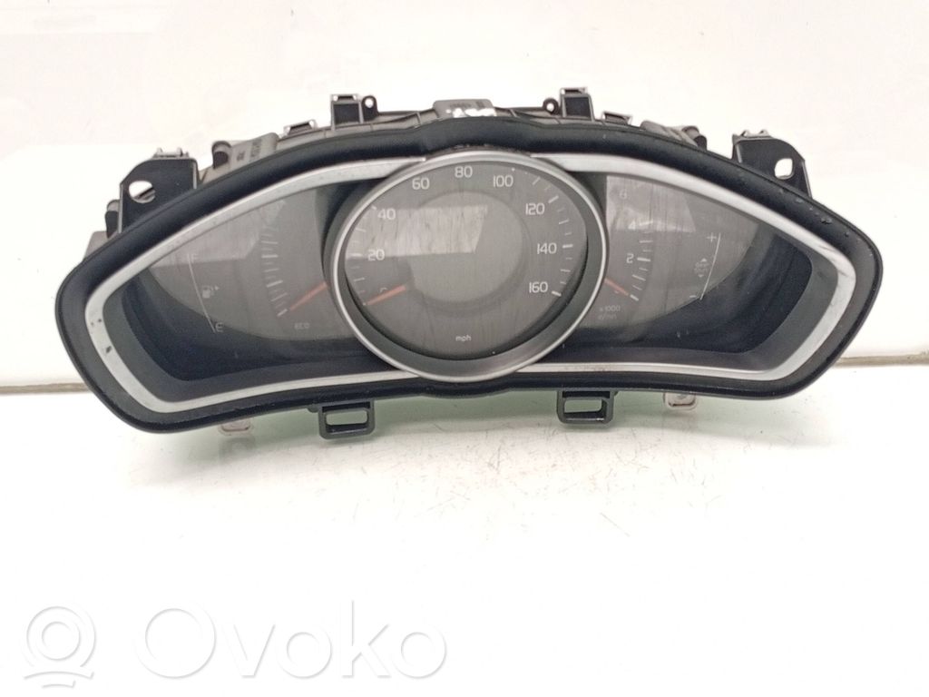 Volvo V40 Speedometer (instrument cluster) 