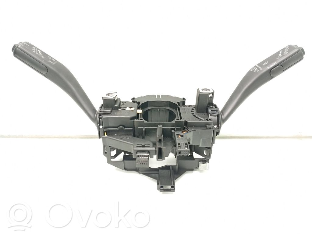 Volkswagen Golf VI Wiper turn signal indicator stalk/switch 