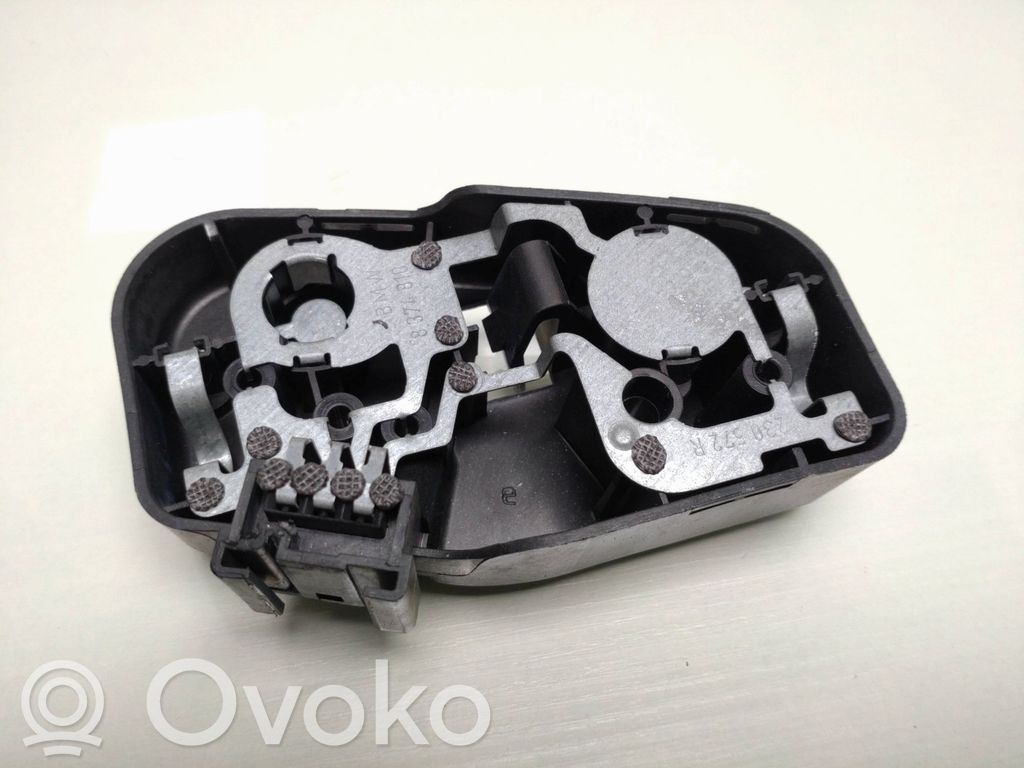 BMW 3 E46 Aizmugures spuldzes vāka turētājs 