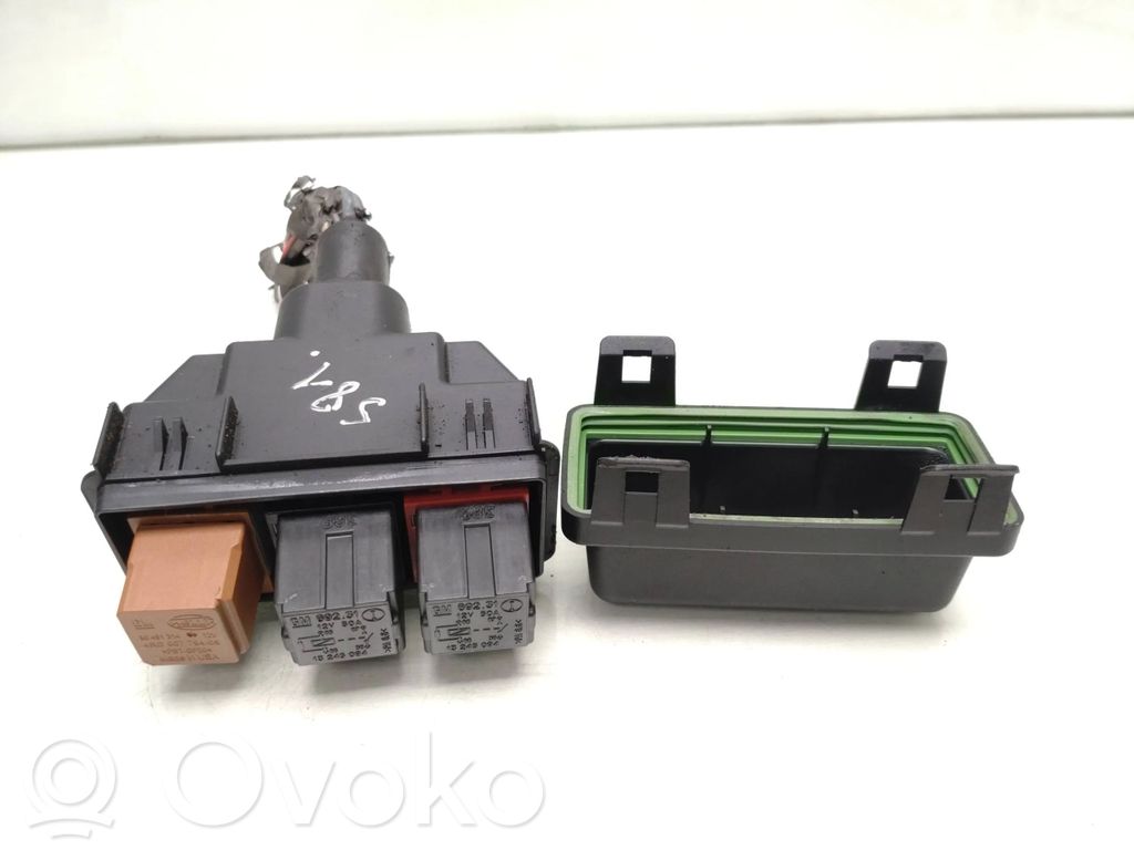 Opel Insignia A Fuse box set 