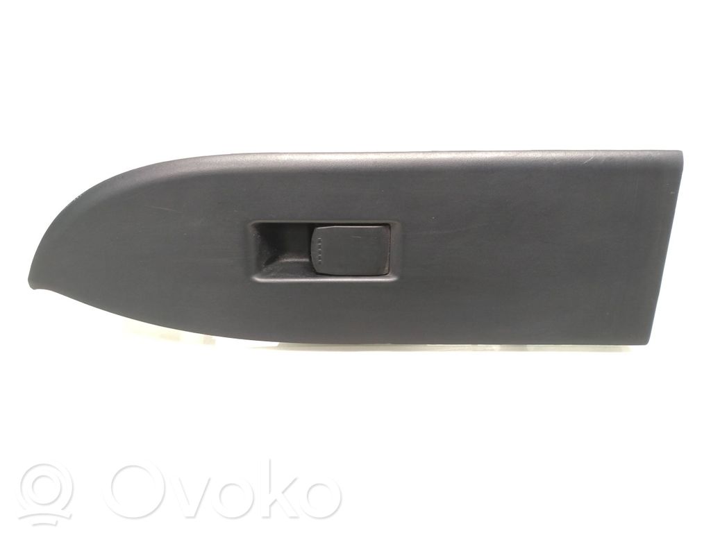 Suzuki Grand Vitara II Electric window control switch 