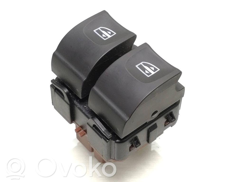 Renault Zoe Electric window control switch 
