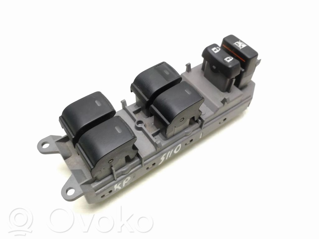 Toyota Auris E180 Electric window control switch 