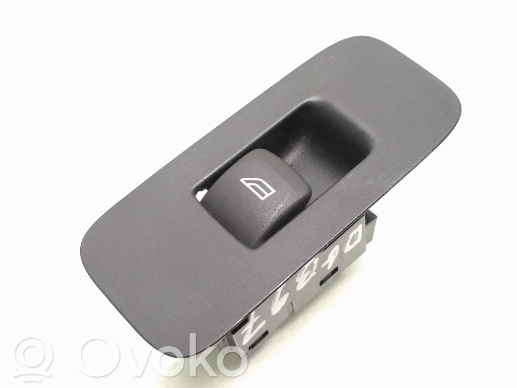 Volvo V40 Electric window control switch 