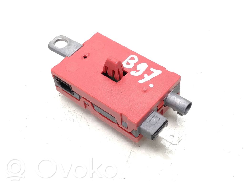 Volvo V40 Antenos stiprintuvas 