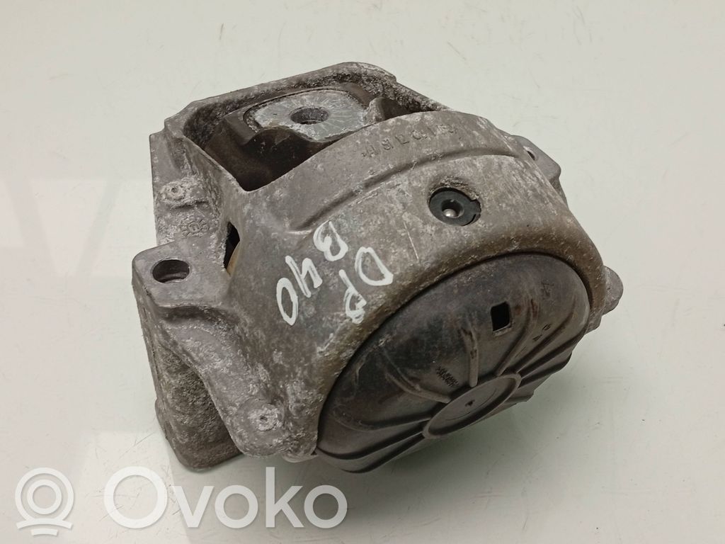 Audi A5 8T 8F Engine mount bracket 