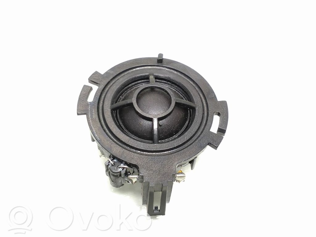 Audi A4 S4 B8 8K Takaovien diskanttikaiutin 