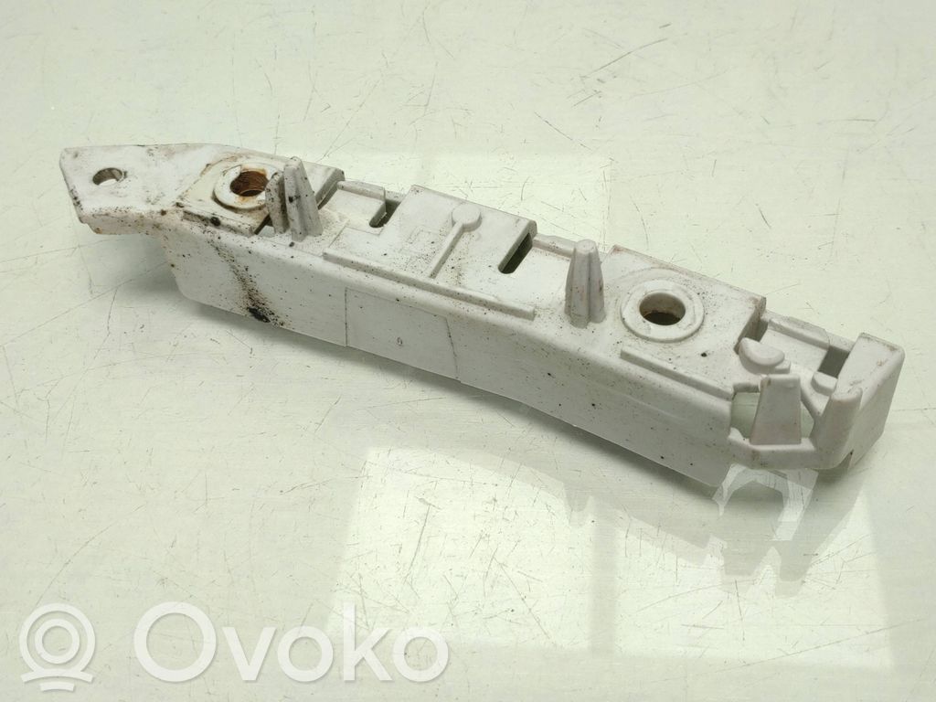 Ford Focus Front bumper mounting bracket 