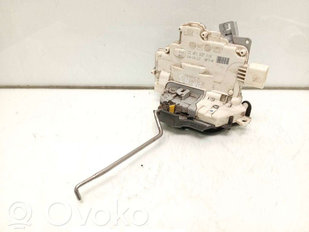 Audi A3 S3 8P Priekšpusē slēdzene 
