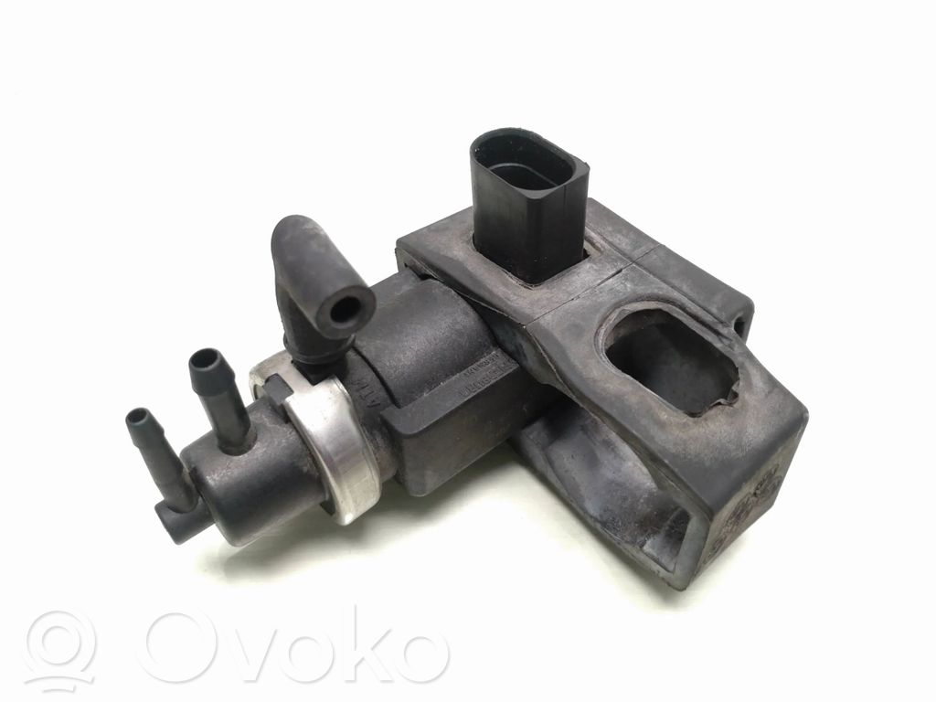 Audi A6 S6 C5 4B Electroválvula del turbo 