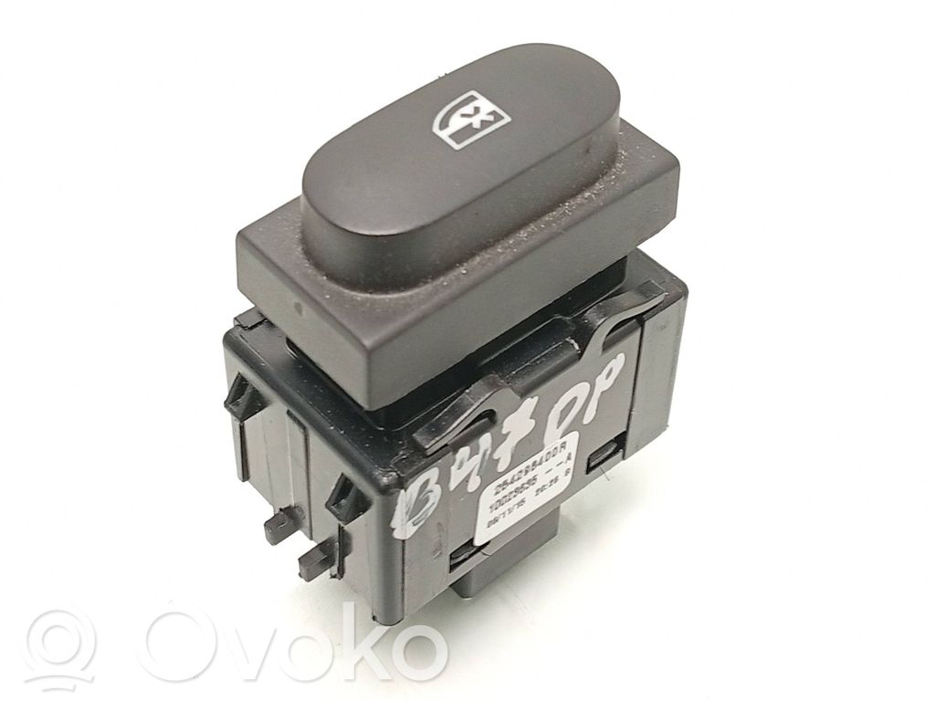 Renault Captur Electric window control switch 