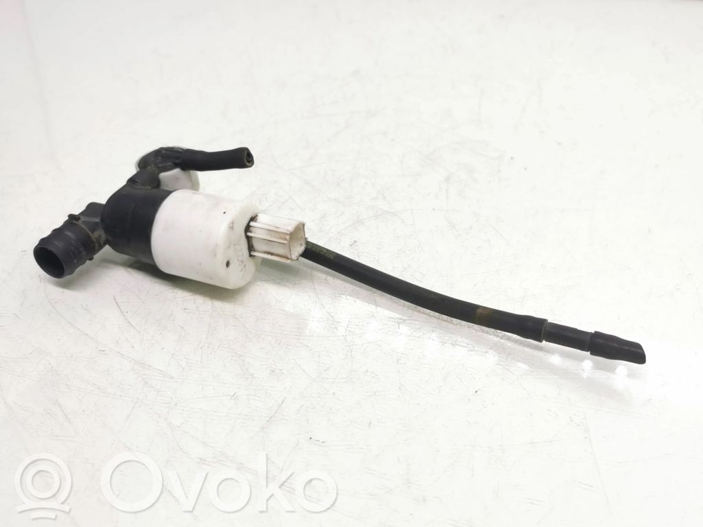 Volvo V60 Windscreen/windshield washer pump 