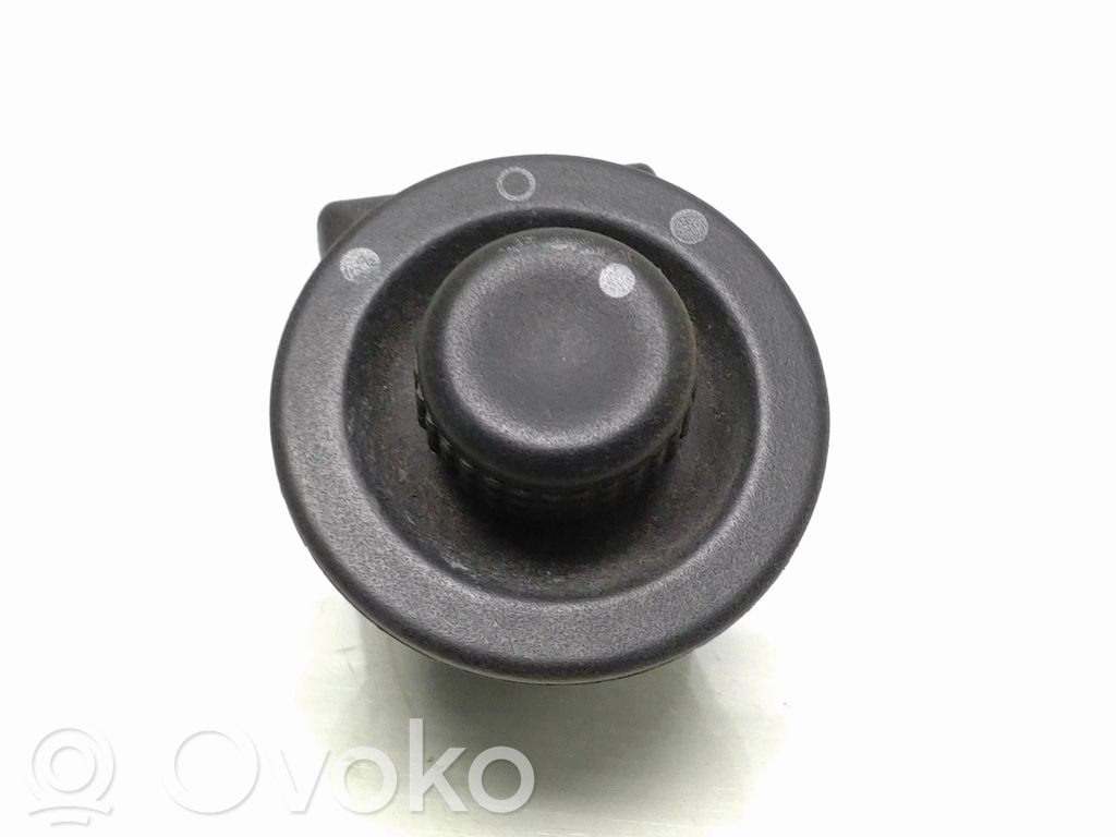 Opel Vivaro Wing mirror switch 