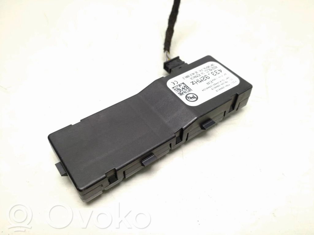 Opel Astra J Aerial antenna amplifier 