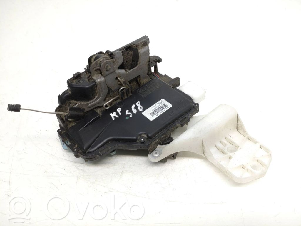 Volkswagen Caddy Front door lock 