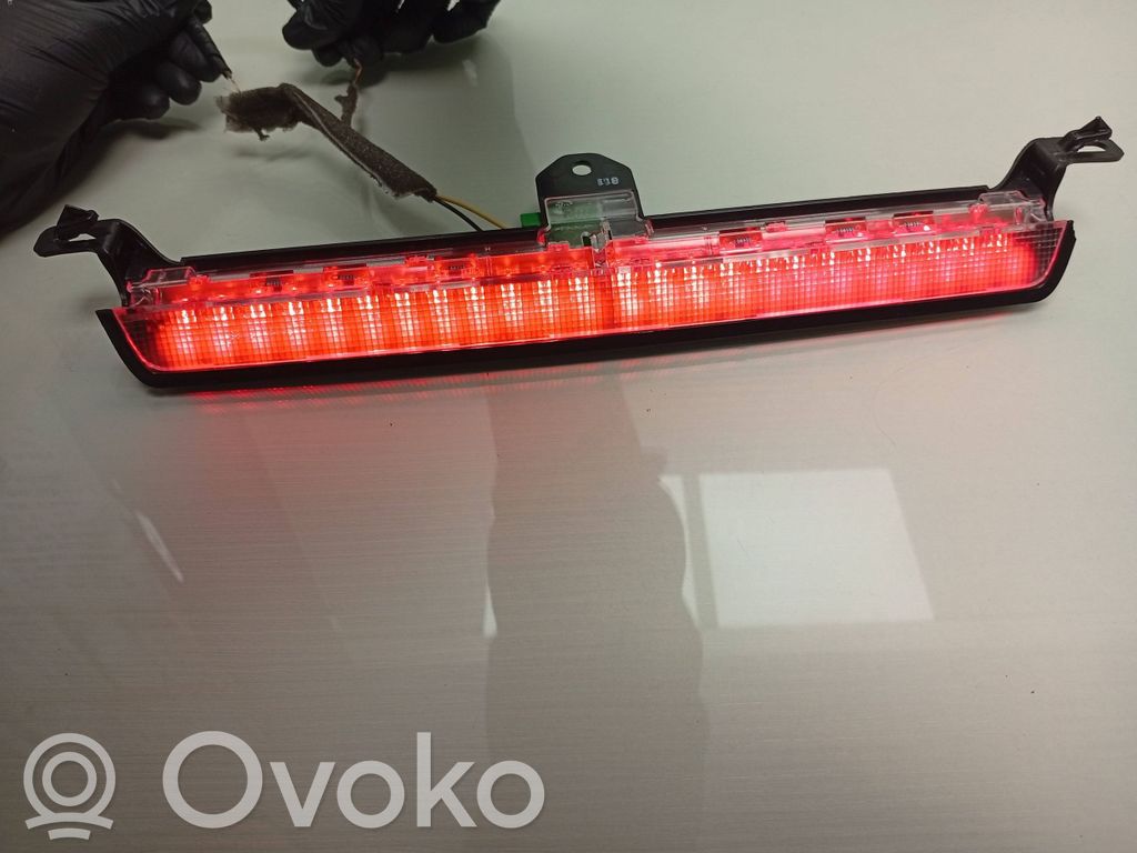 Volvo XC70 Third/center stoplight 