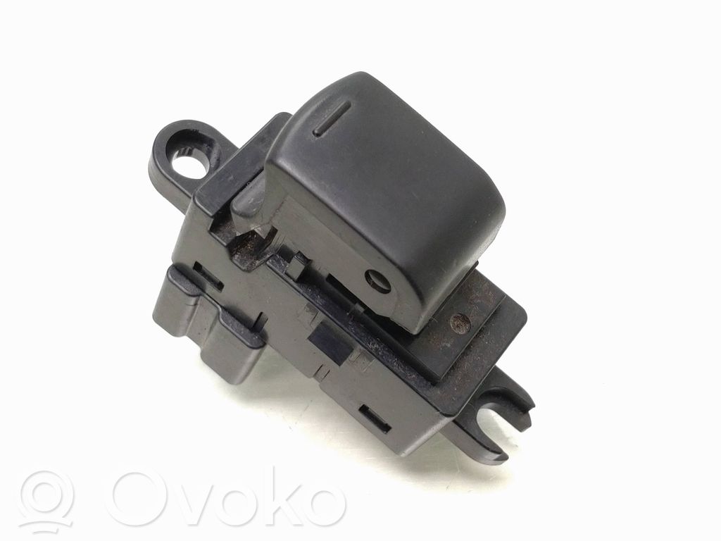 Nissan Qashqai+2 Electric window control switch 