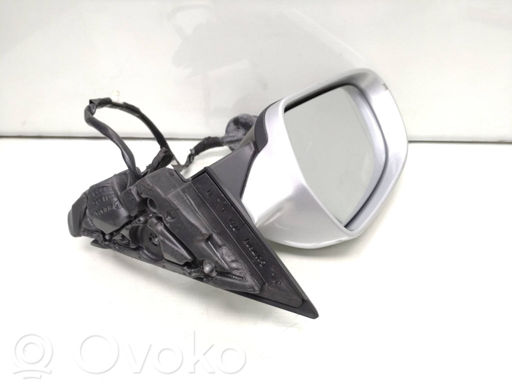 Audi A3 S3 8P Front door electric wing mirror 