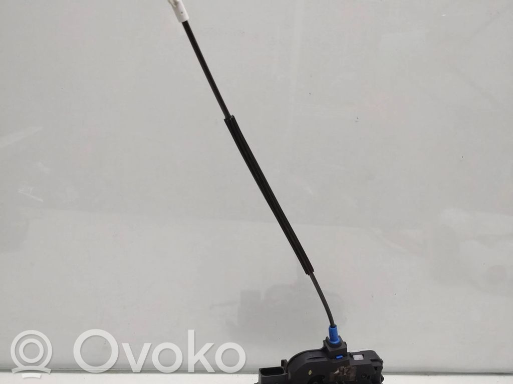 Opel Astra J Priekšpusē slēdzene 
