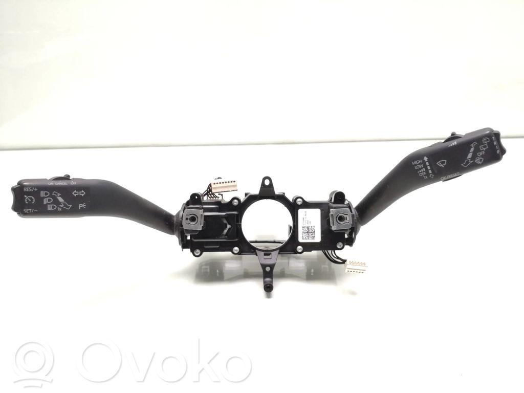 Skoda Octavia Mk2 (1Z) Interruptor/palanca de limpiador de luz de giro 