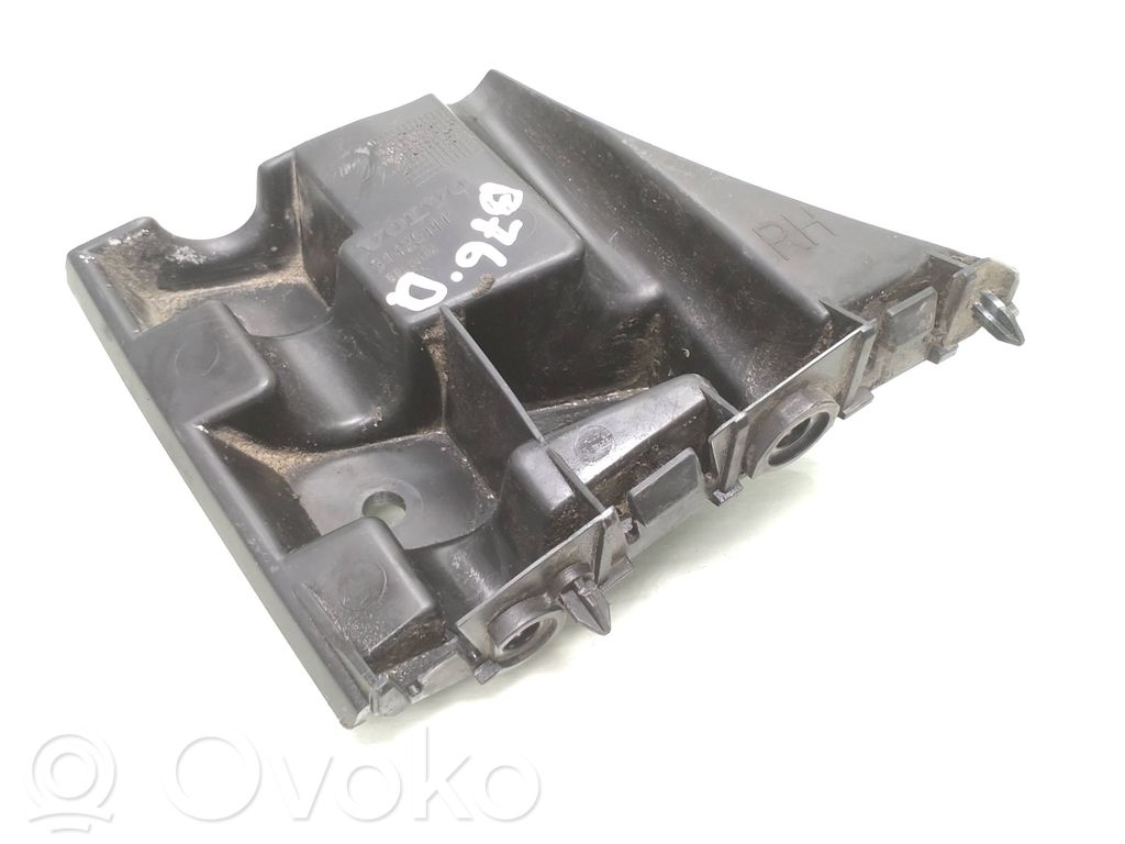 Volvo V40 Front bumper mounting bracket 