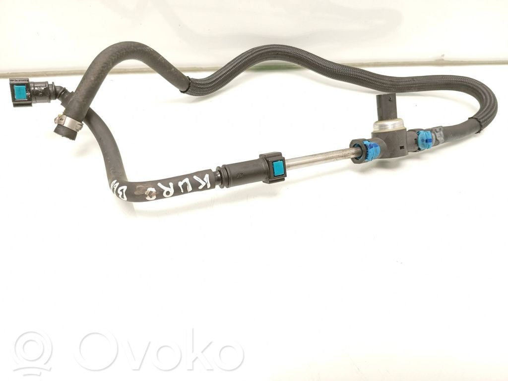 Volvo V40 Fuel line pipe 