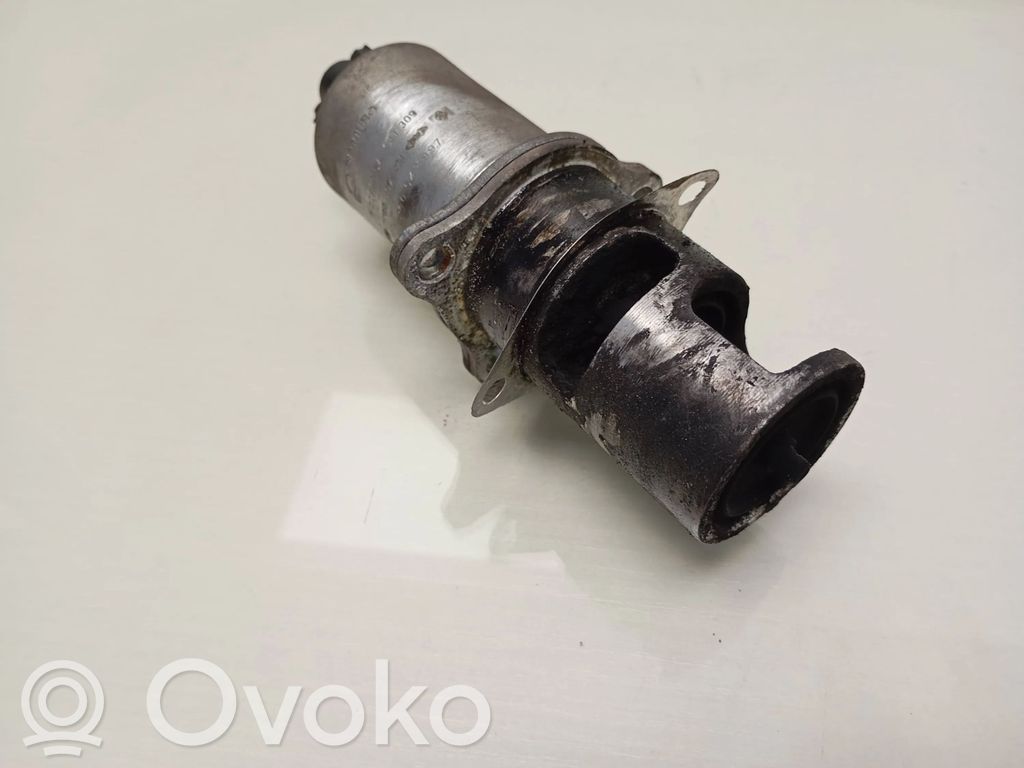 Renault Trafic II (X83) EGR valve 