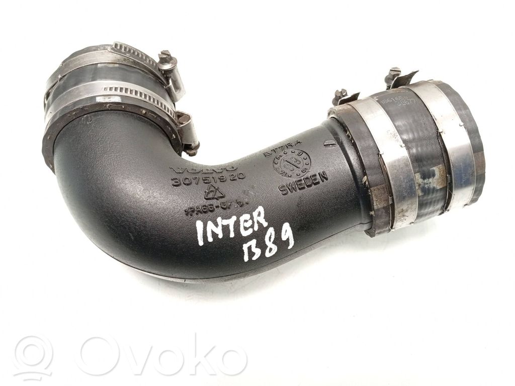 Volvo V70 Interkūlera šļūtene (-es) / caurule (-es) 