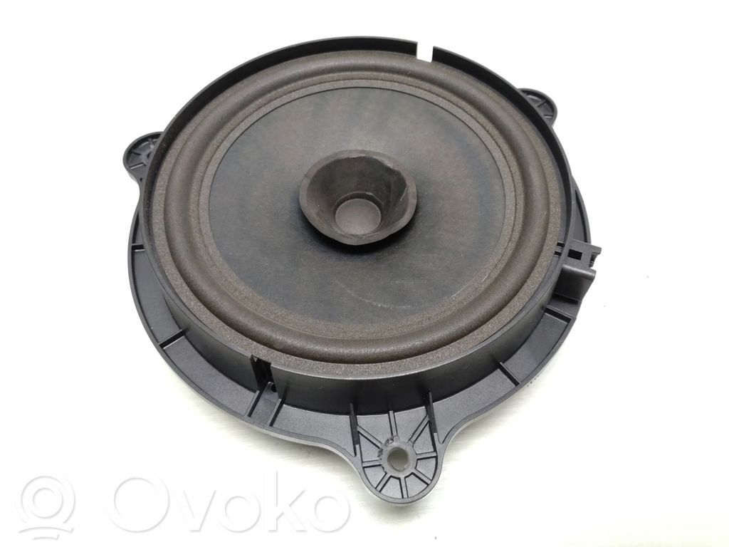 Nissan Qashqai Front door speaker 